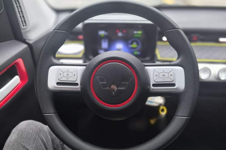 Used Wuling Hongguang MINIEV 2022 GAMEBOY 300km Enthusiast Model with Lithium Iron Phosphate
