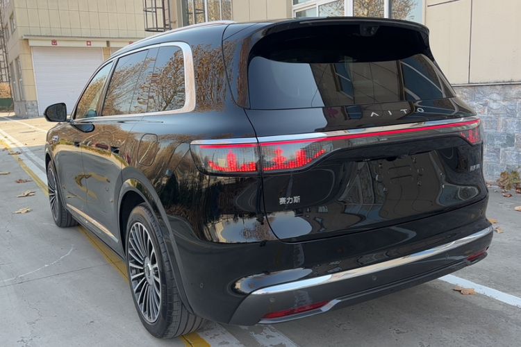 Used Hima AITO M8 2025 Extended-Range Ultra Version 53.4 kWh 6-Seater Edition