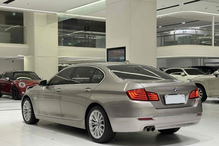 Used BMW 5 Series 2014 525Li Luxury Design Package
