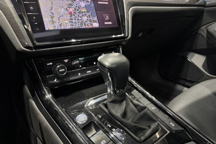 Used Volkswagen Phideon 2018 Revised Version 380TSI Two-Wheel Drive Business Edition
