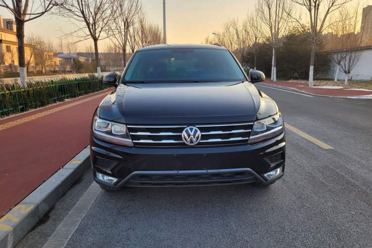 Used Volkswagen Tiguan L 2020 330TSI Automatic Two-Wheel Drive Luxury Edition China VI Standard