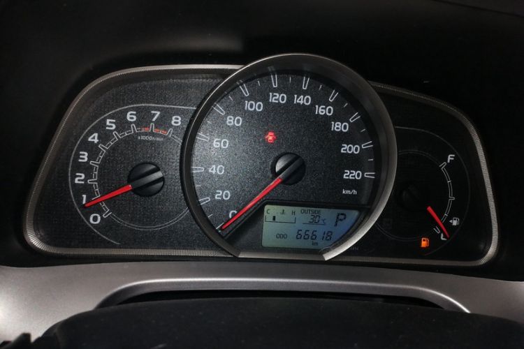 Used Toyota RAV4 2016 2.0L CVT Two-Wheel Drive Fashion Edition China V Standard
