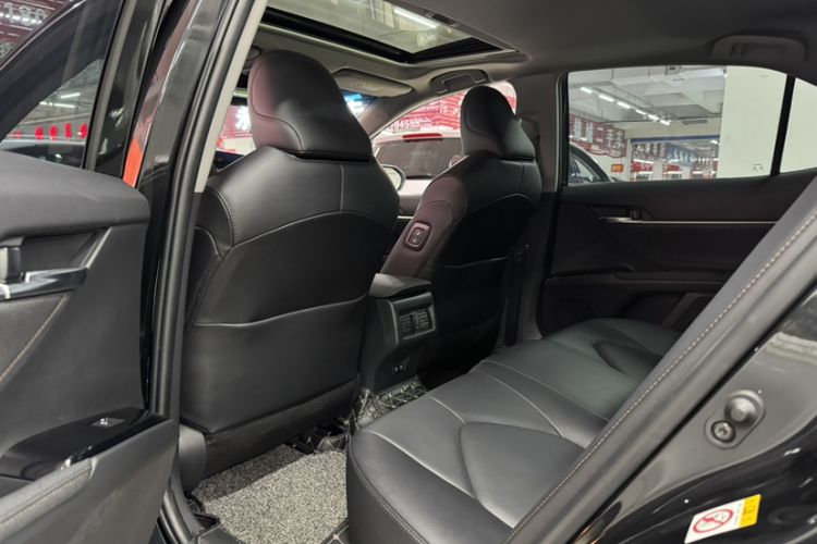 Used Toyota Camry 2018 2.0G Luxury Edition
