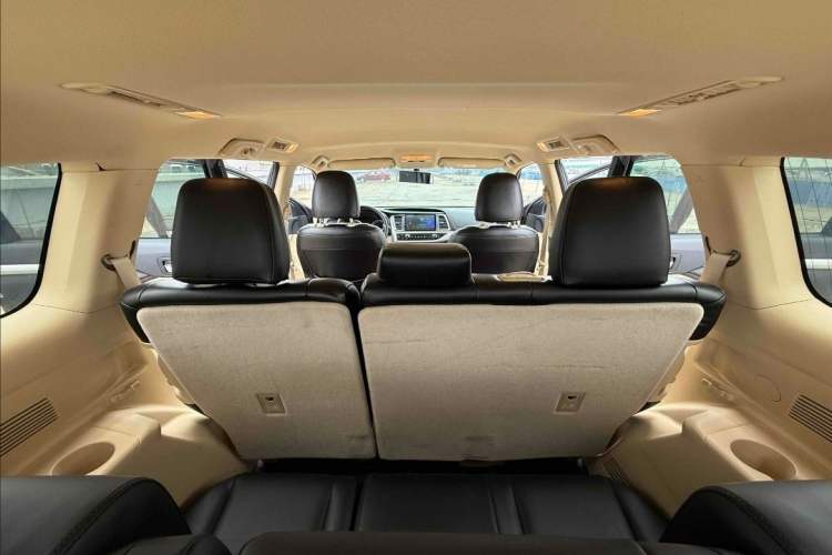 Used Toyota Highlander 2018 2.0T Two-Wheel Drive Elite Edition 7 Seats Emission Standard China V
