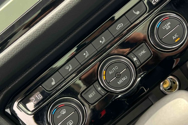 TDK.VehicleDetails.img