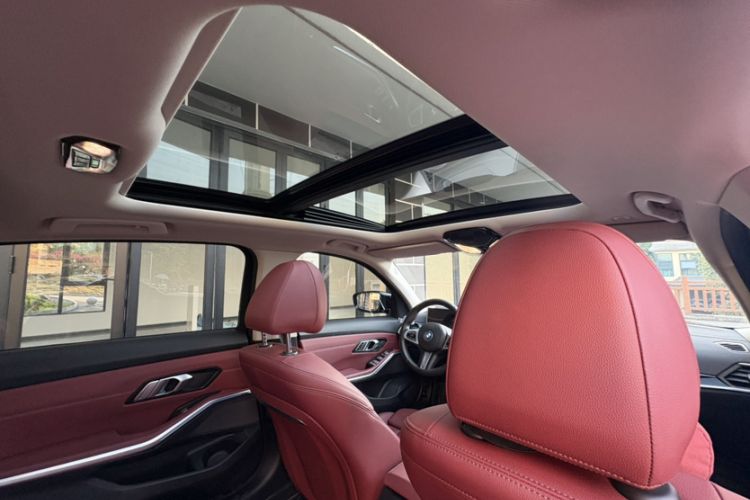 Used BMW i3 2023 eDrive 40 L Midnight Edition
