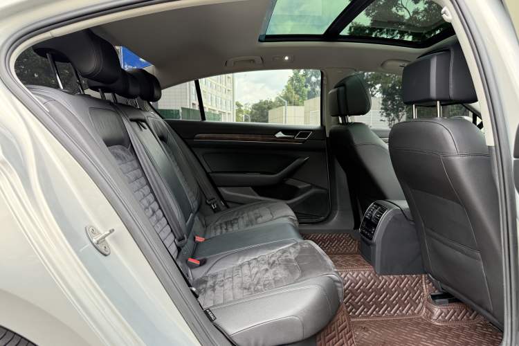 Used Volkswagen Magotan 2018 330TSI DSG Luxury Model
