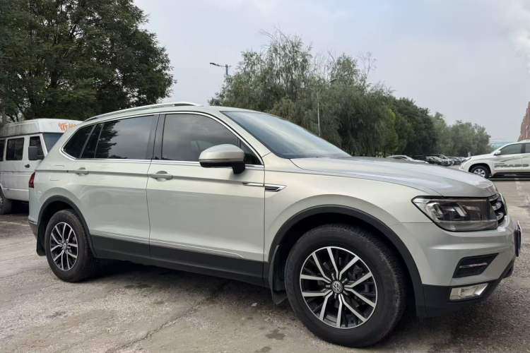 Used Volkswagen Tiguan L 2018 280TSI Automatic Two-Wheel Drive Comfort Edition
