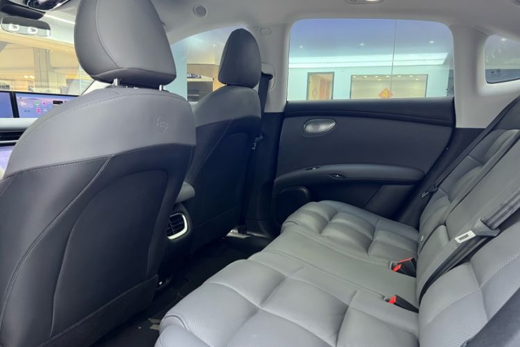 Used  LS6 2025 Ultra-Powerful Lingxi Intelligent Enjoyment Edition
