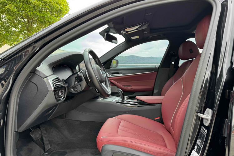 Used BMW 5 Series 2023 530Li Leading Model M Sport Package
