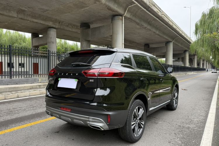 Used Geely Auto Emgrand X7 Sport 2022 1.8TD DCT Zhiya Trim
