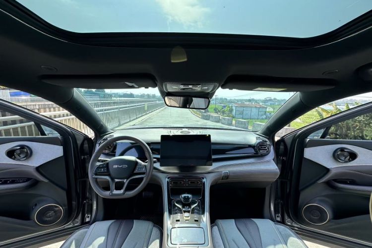 Used BYD Frigate 07 2023 DM-i 100KM Prestige Model
