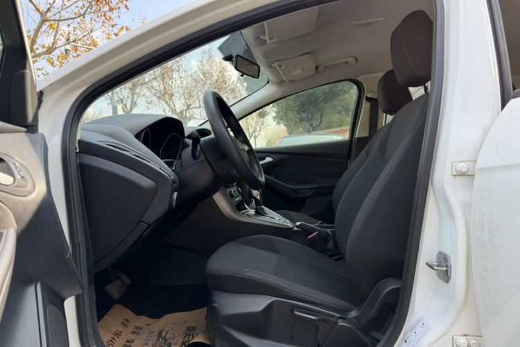 Used Ford Focus 2015 Hatchback 1.6L Automatic Comfort Model