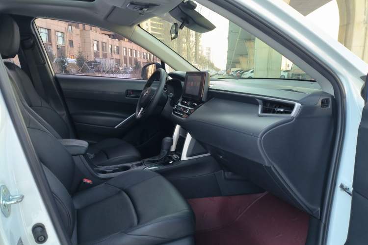 Used Toyota FRONTLANDER 2022 2.0L CVT Leading Edition
