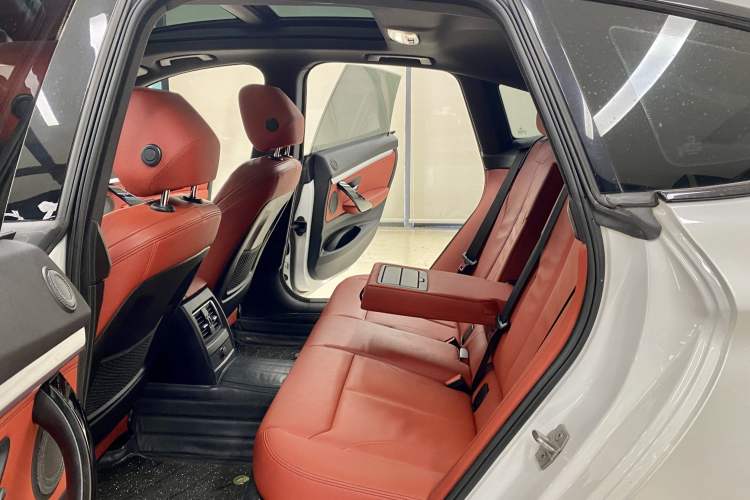 Used BMW 3 Series GT 2020 320i M Sport Night Edition
