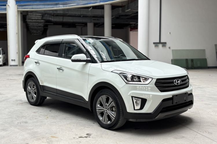 Used Hyundai ix25 2015 2.0L Automatic 4x4 Deluxe DLX
