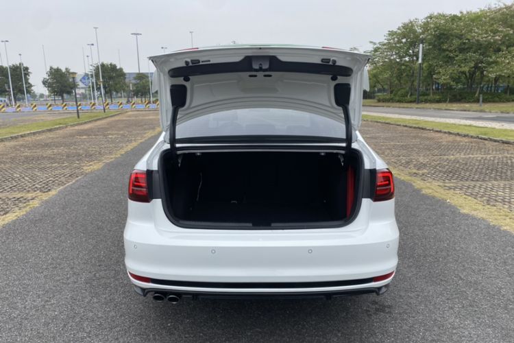 Used Volkswagen Sagitar 2016 2.0 TSI GLI