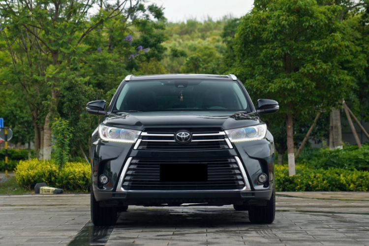 Used Toyota Highlander 2018 2.0T Four-Wheel Drive Prestige Version 7 Seats China V Emission Standard
