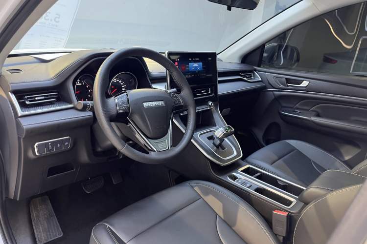 Used Haval M6 2021 PLUS 1.5T DCT Luxury Smart Connectivity Model
