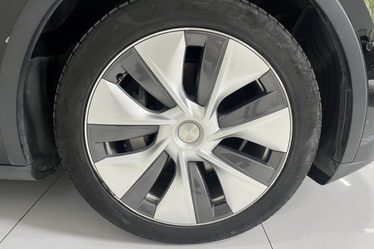Used Tesla Model Y 2022 Rear-Wheel-Drive Version
