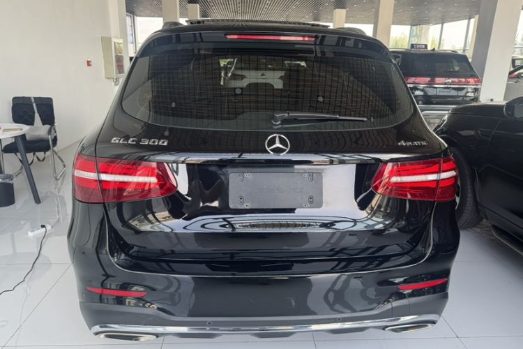 Used Mercedes-Benz GLC 2018 Refreshed GLC 300 4MATIC Dynamic Edition
