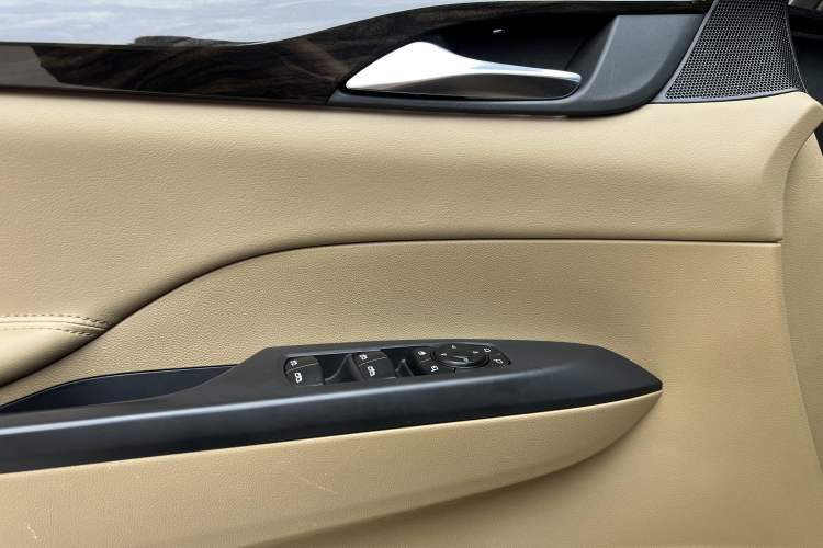 Used Buick GL8 2018 ES 28T Luxury Model China VI Standard
