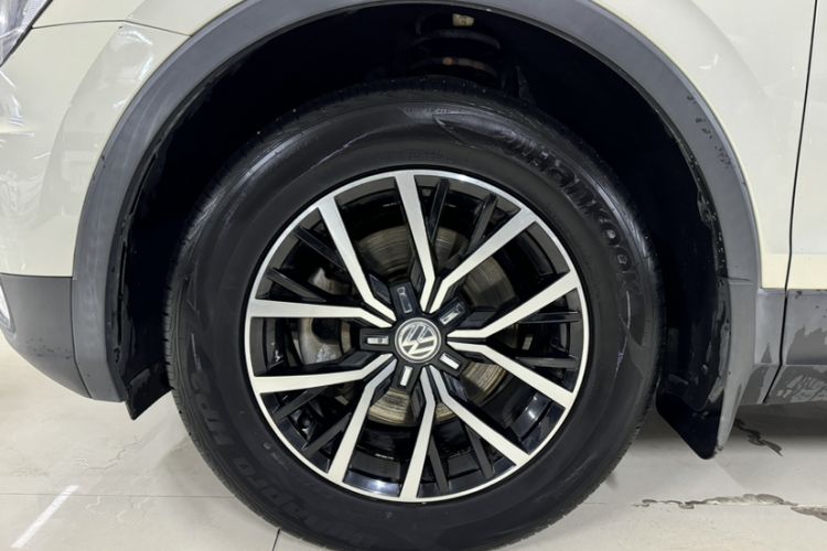 Used Volkswagen Tiguan L 2017 330TSI Automatic Two-Wheel Drive Luxury Edition
