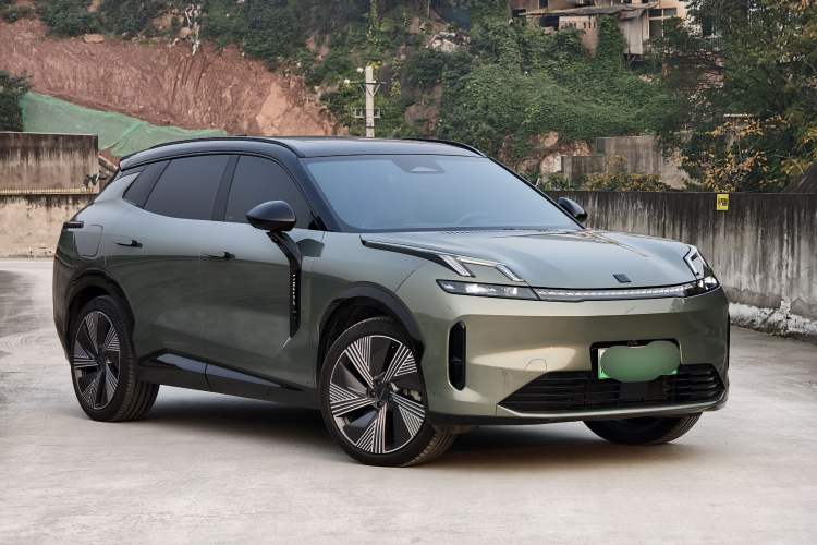 Used Lynk & Co 08 EM-P 2023 220km All-Wheel-Drive Performance Halo
