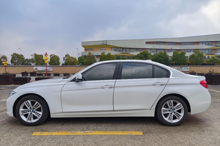 Used BMW 3 Series 2017 320Li Fashion Model
