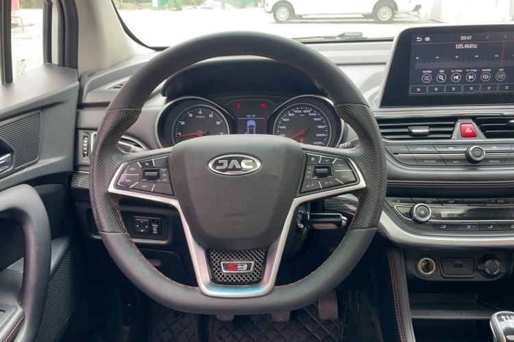 Used  Refine S3 2018 1.5L Manual Connect Edition
