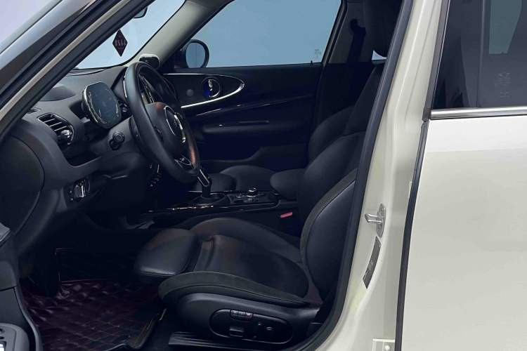 Used  Clubman 2021 1.5T COOPER Connoisseur