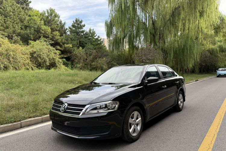 Used Volkswagen Lavida 2013 Revised Classic 1.6L Manual Fashion Edition
