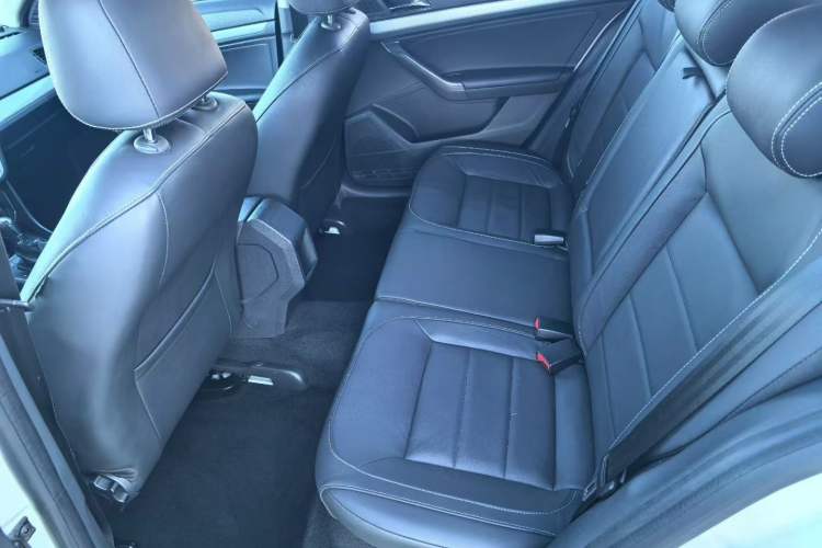 Used Volkswagen Gran Lavida 2015 1.6L Automatic Comfort Edition