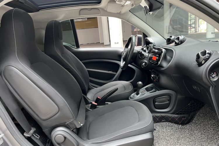 Used  fortwo 2018 1.0L 52kW Hardtop Passion Edition China V Standard
