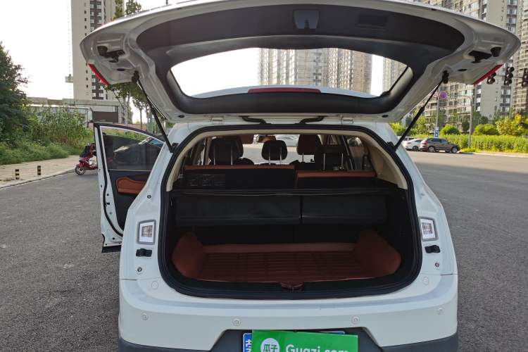 Used Baojun 560 2017 Rhythmic Edition 1.8L iAMT Prestige Model
