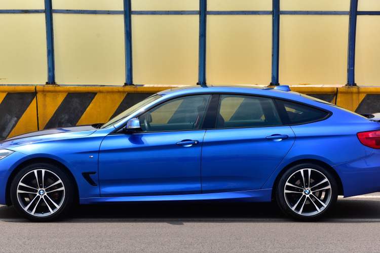 Used BMW 3 Series GT 2017 330i xDrive M Sport
