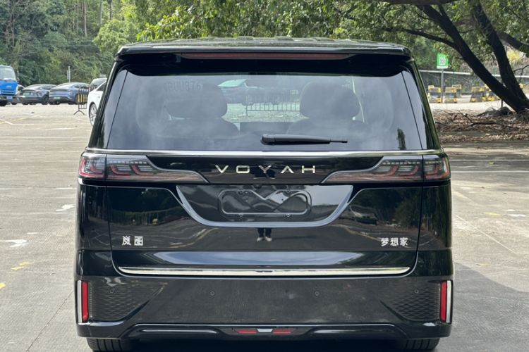 Used VOYAH Dream 2025 EV Four-Wheel Drive Flagship Kunpeng Edition
