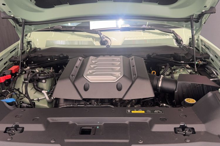 Used Land Rover Defender 2023 110 3.0T P400 75th Anniversary Legend Edition
