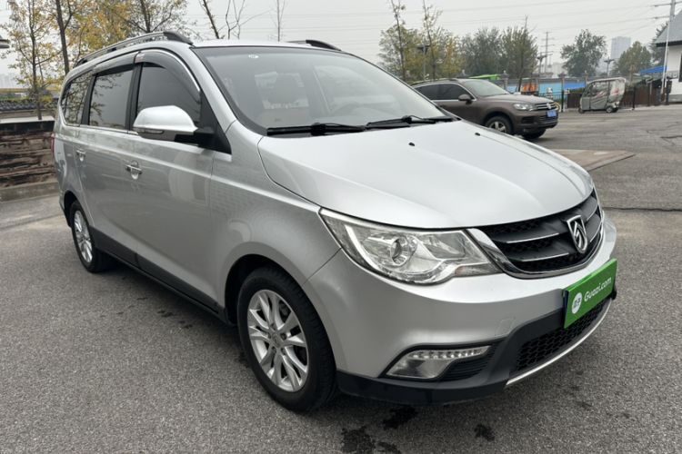 Used Baojun 730 2014 1.5L Manual Luxury Navigation ESP Version 7 Seats

