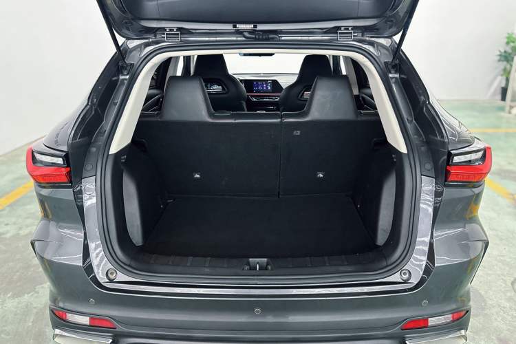 Used Oshan X5 2021 1.6L CVT Comfort Model
