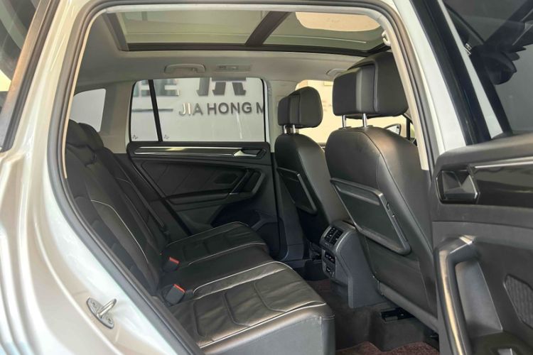 Used Volkswagen Tiguan 2018 330TSI All-Wheel-Drive Innovation Model
