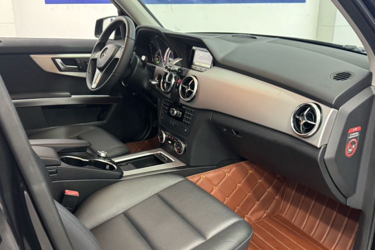 Used Mercedes-Benz GLK-Class 2013 GLK 300 4MATIC Dynamic Sunroof Model
