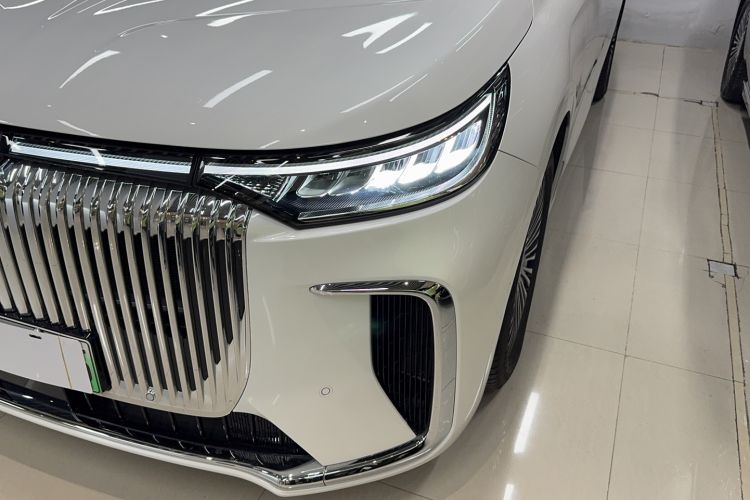 Used VOYAH Dream 2025 PHEV Four-Wheel-Drive Flagship Kunpeng Edition
