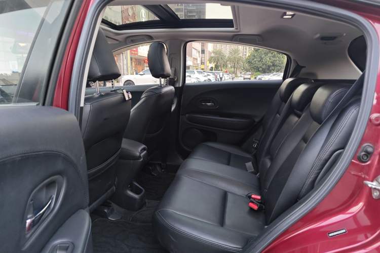 Used Honda Vezel 2016 1.8L CVT Front-Wheel Drive Pioneer Edition
