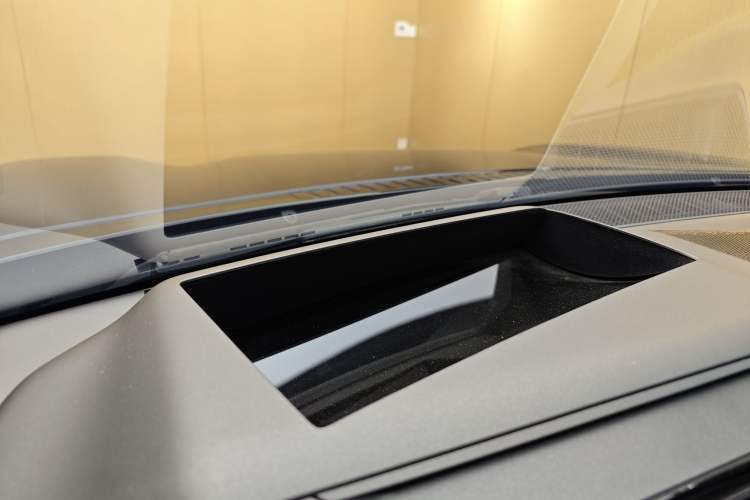 Used Lynk & Co 08 EM-P 2023 120km Long-Range Halo