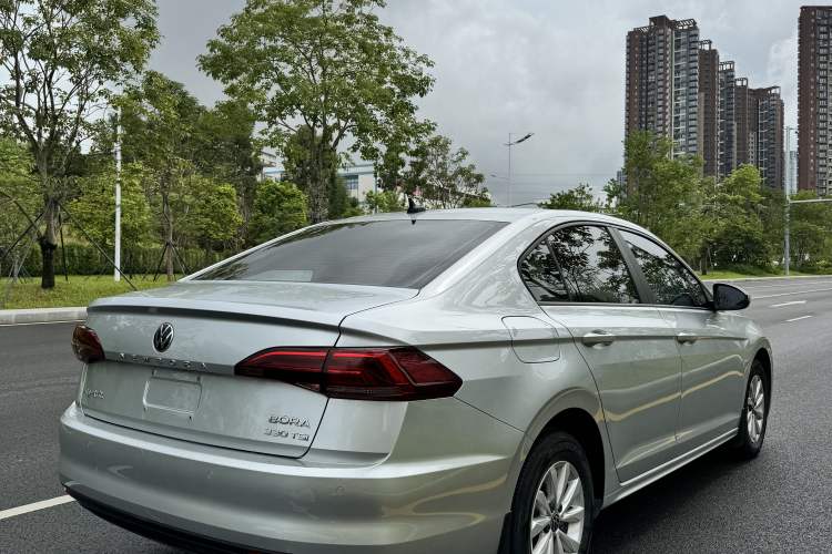 Used Volkswagen Bora 2021 1.5L Automatic Fashionable Smart Connectivity Version
