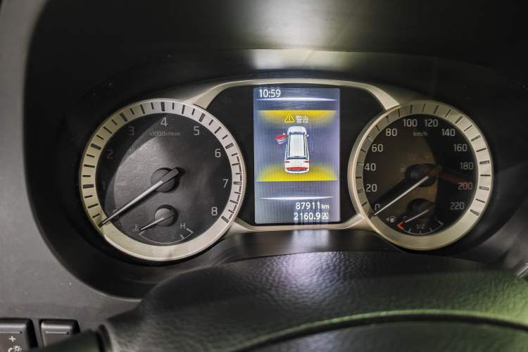 Used Nissan Terra 2018 2.5L Automatic 2WD Luxury Edition