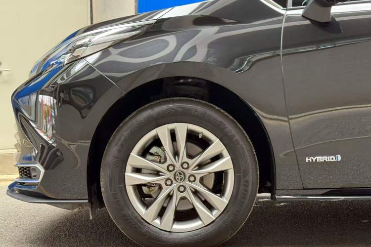 Used Toyota Sienna 2021 2.5L Hybrid Ultimate Edition
