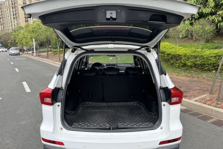 Used Haval M6 2019 1.5T DCT Two-Wheel Drive Elite Version China VI Standard
