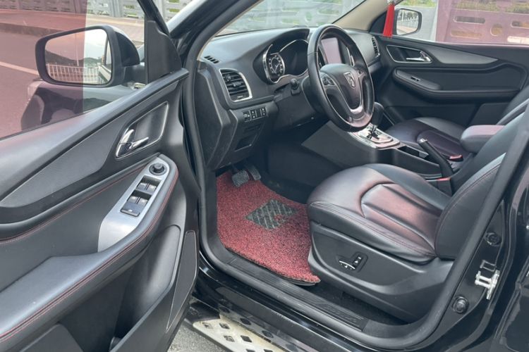 Used Baojun 560 2016 1.8L iAMT Luxury Model
